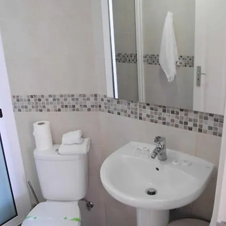 Vila Rosa - Renovated House Overlooking The Sea Funchal (Madeira)